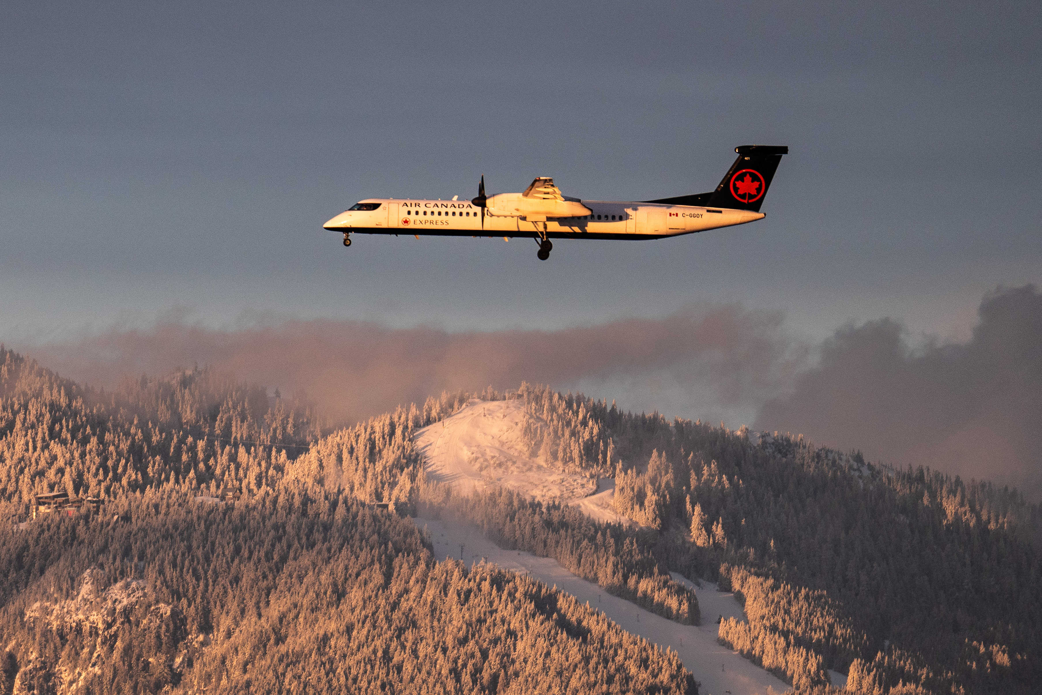 Air Canada confirms ‘full cabin redesign’ of 25 Q-400 aircraft