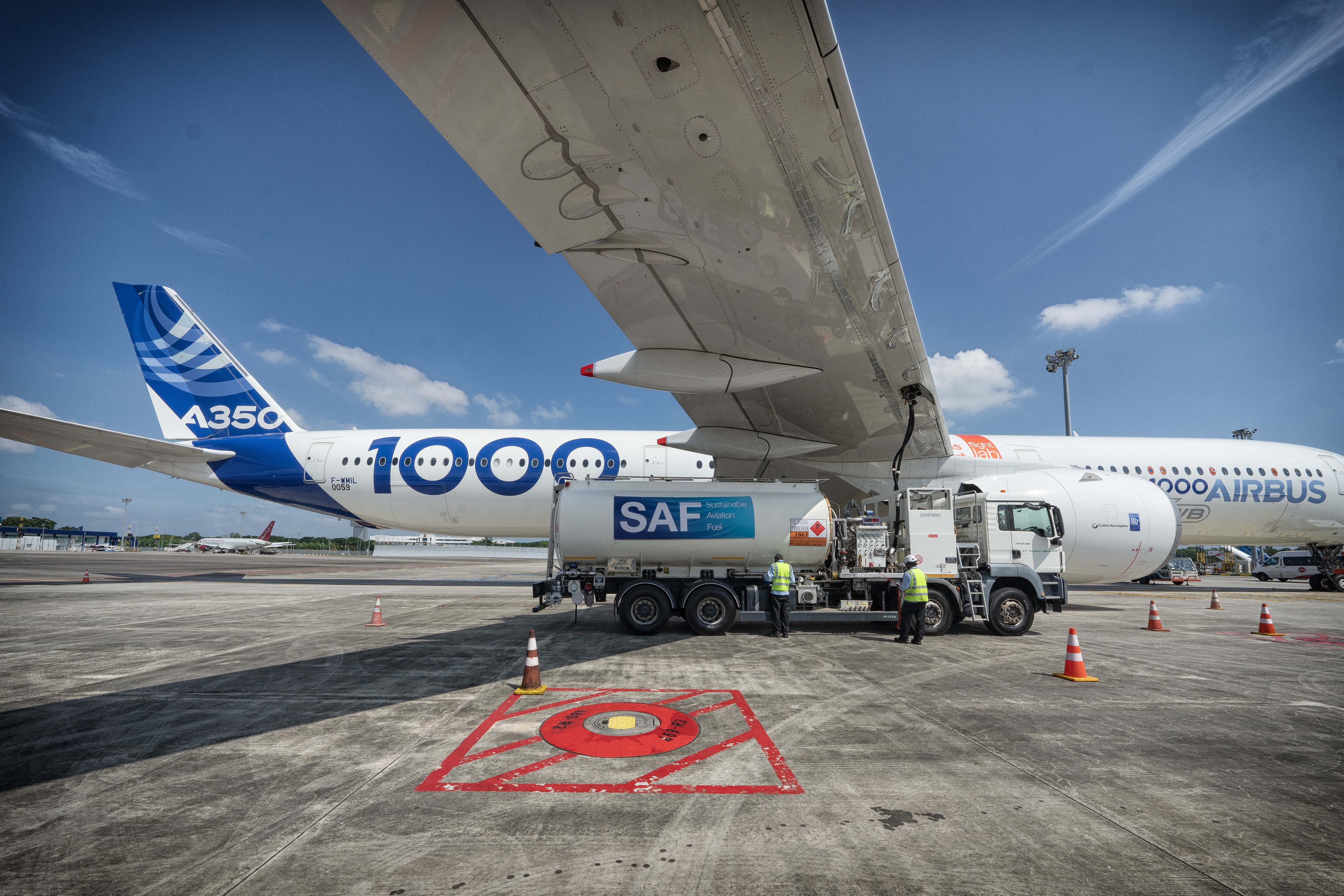 Airbus A350-1000 flies with 35% SAF at Singapore airshow