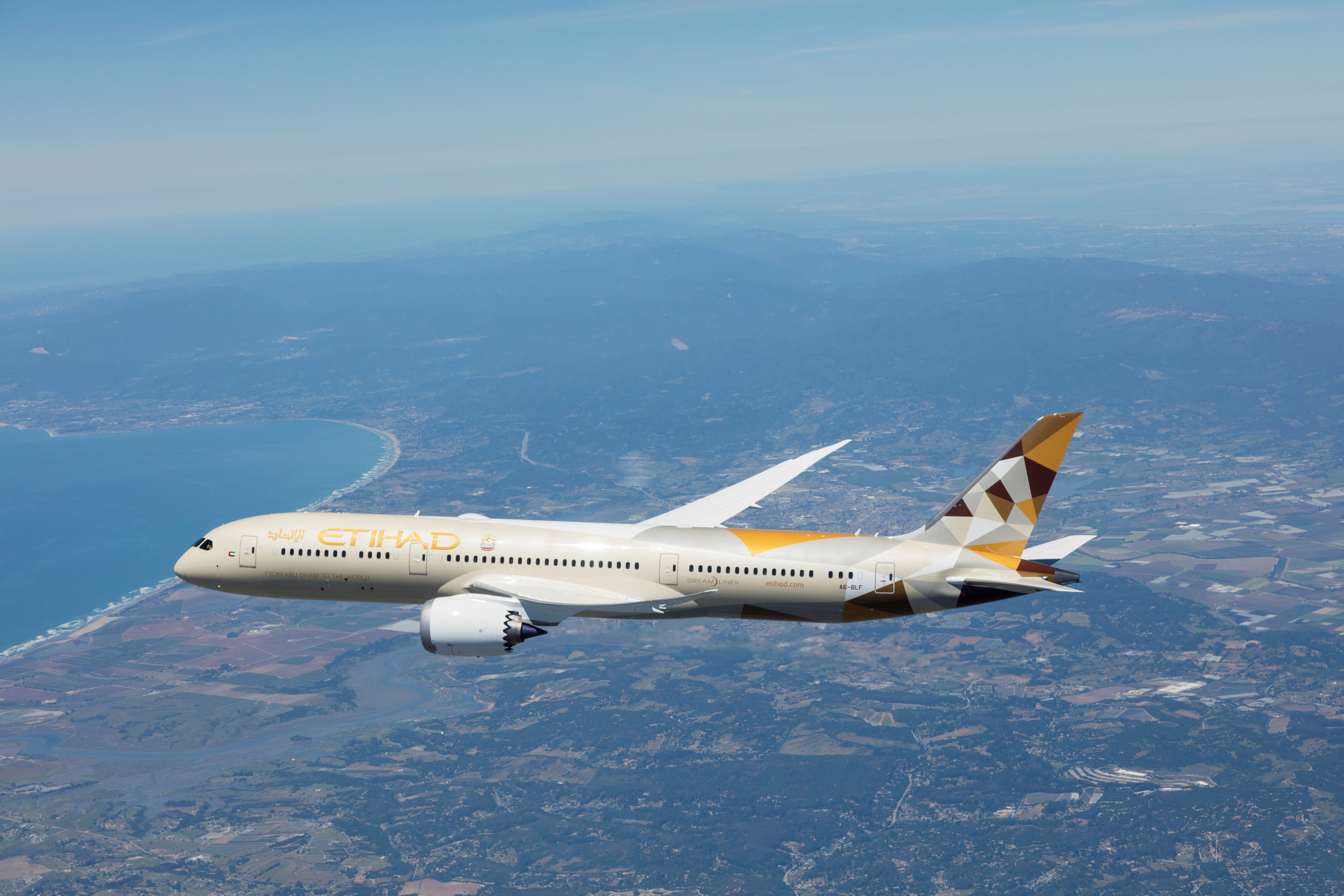 Etihad to increase services to Paris from January