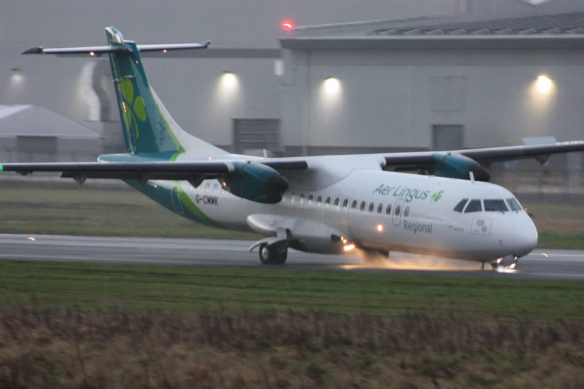 Belfast City Airport closes after Aer Lingus flight makes "hard landing" upon arriving