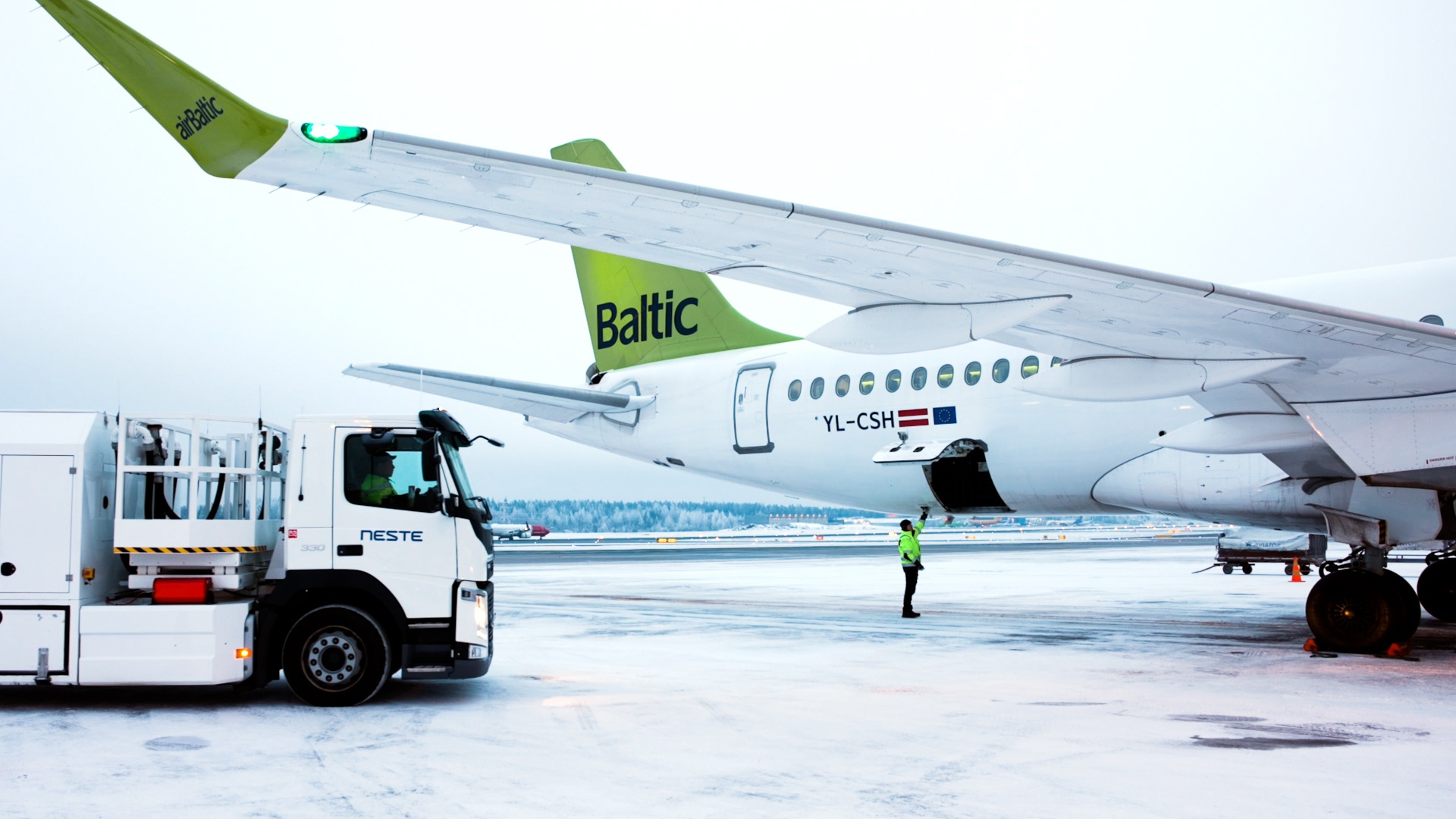 airBaltic increases SAF usage