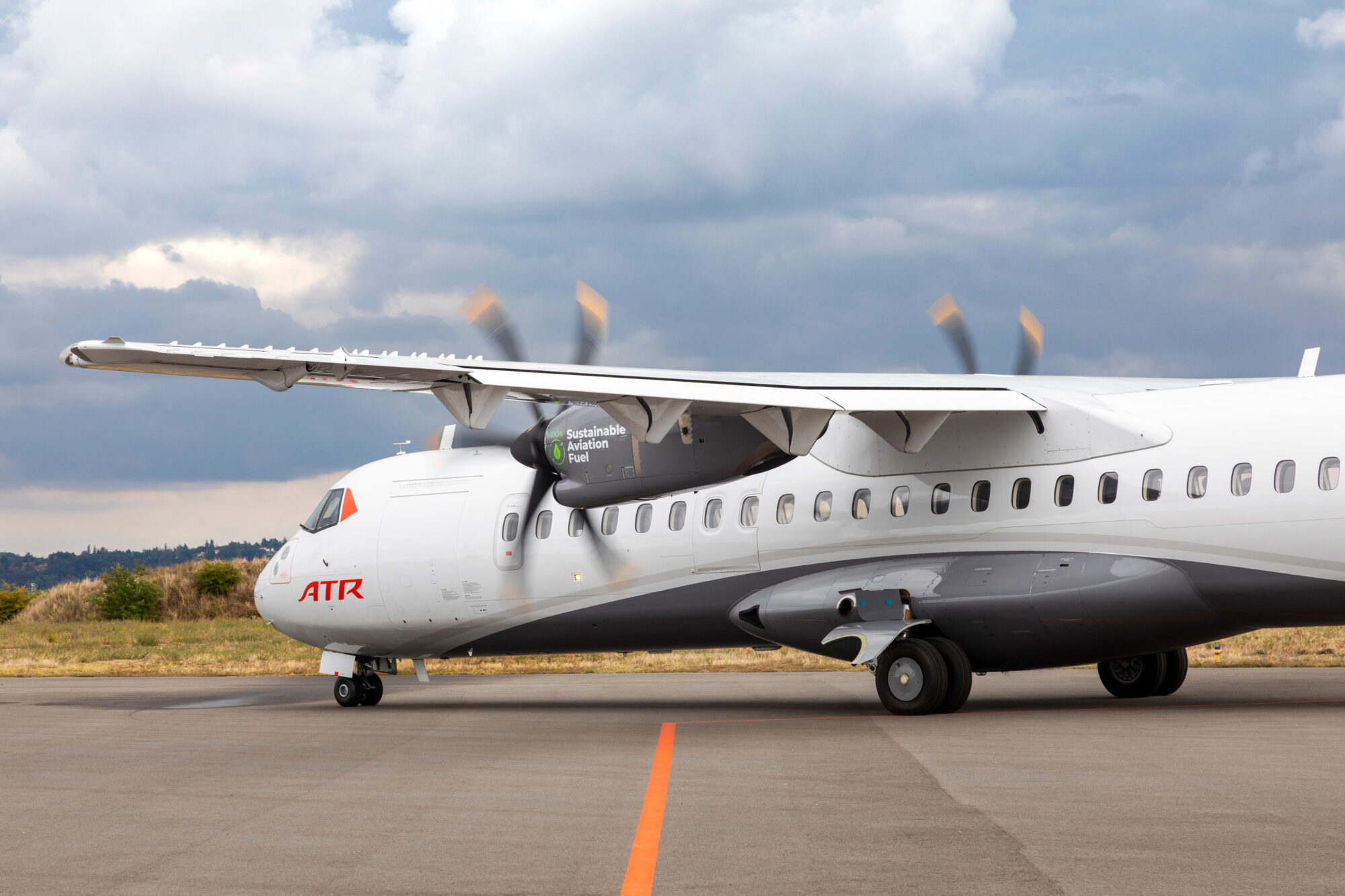 Aviation PLC inks firm order for 10 ATR 72-600