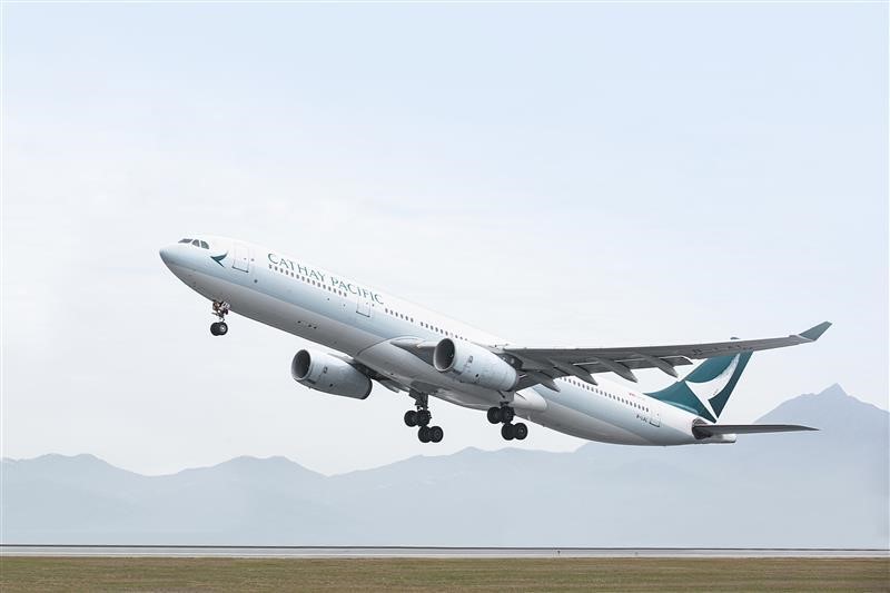 Cathay Group surpasses 100,000 passengers on a single day, takes delivery of new A321neo