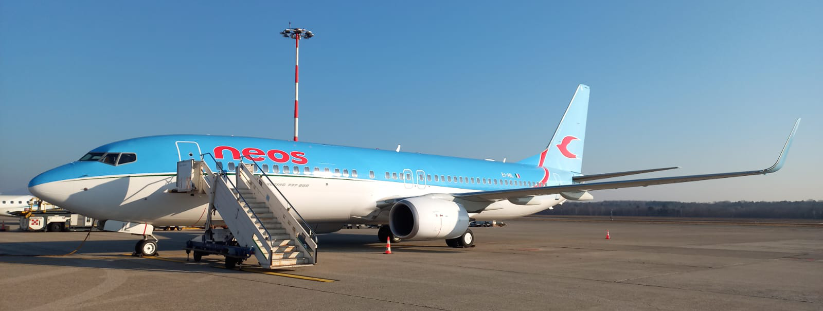 Italy's Neos leases two Boeing 737s from CDB Aviation