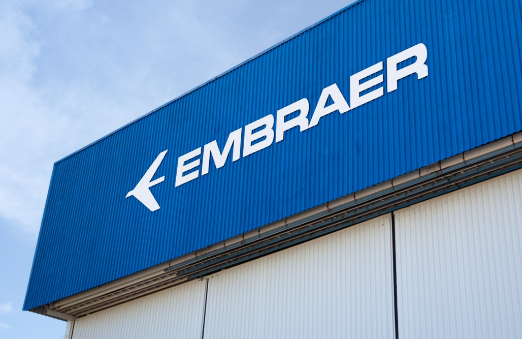 Embraer prices $1bn bond