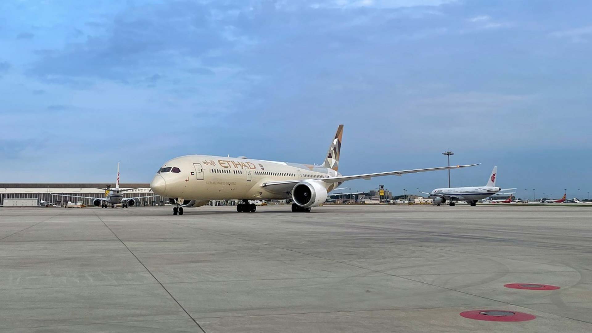 Etihad records strong October operational results