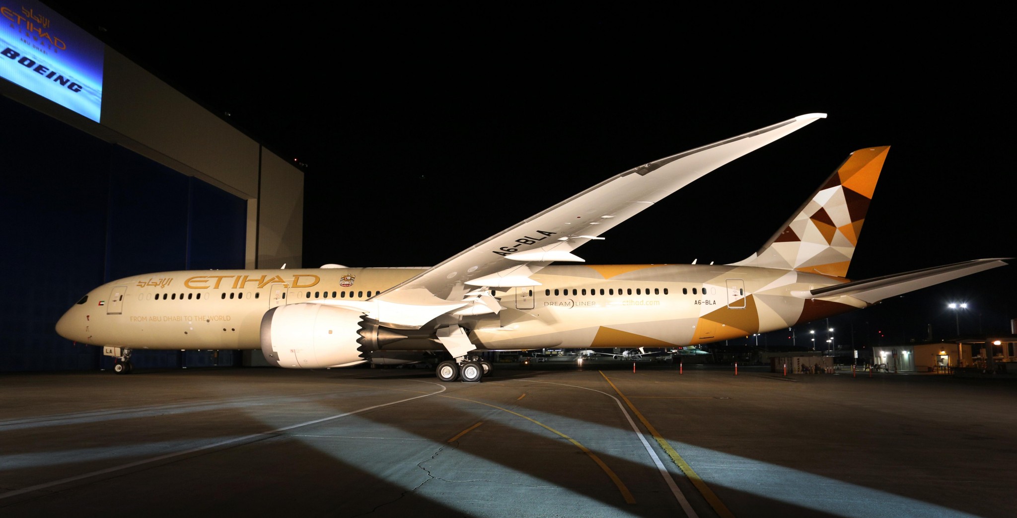 Etihad restructures aircraft orders