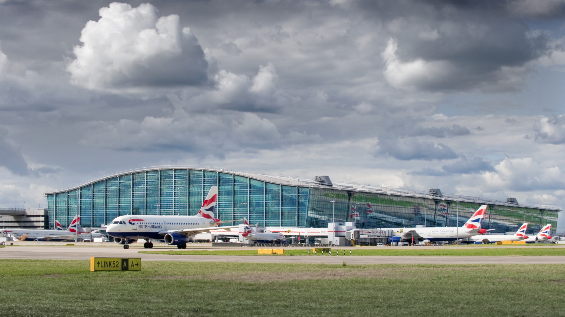 Heathrow to receive £2.3bn investment over next two years