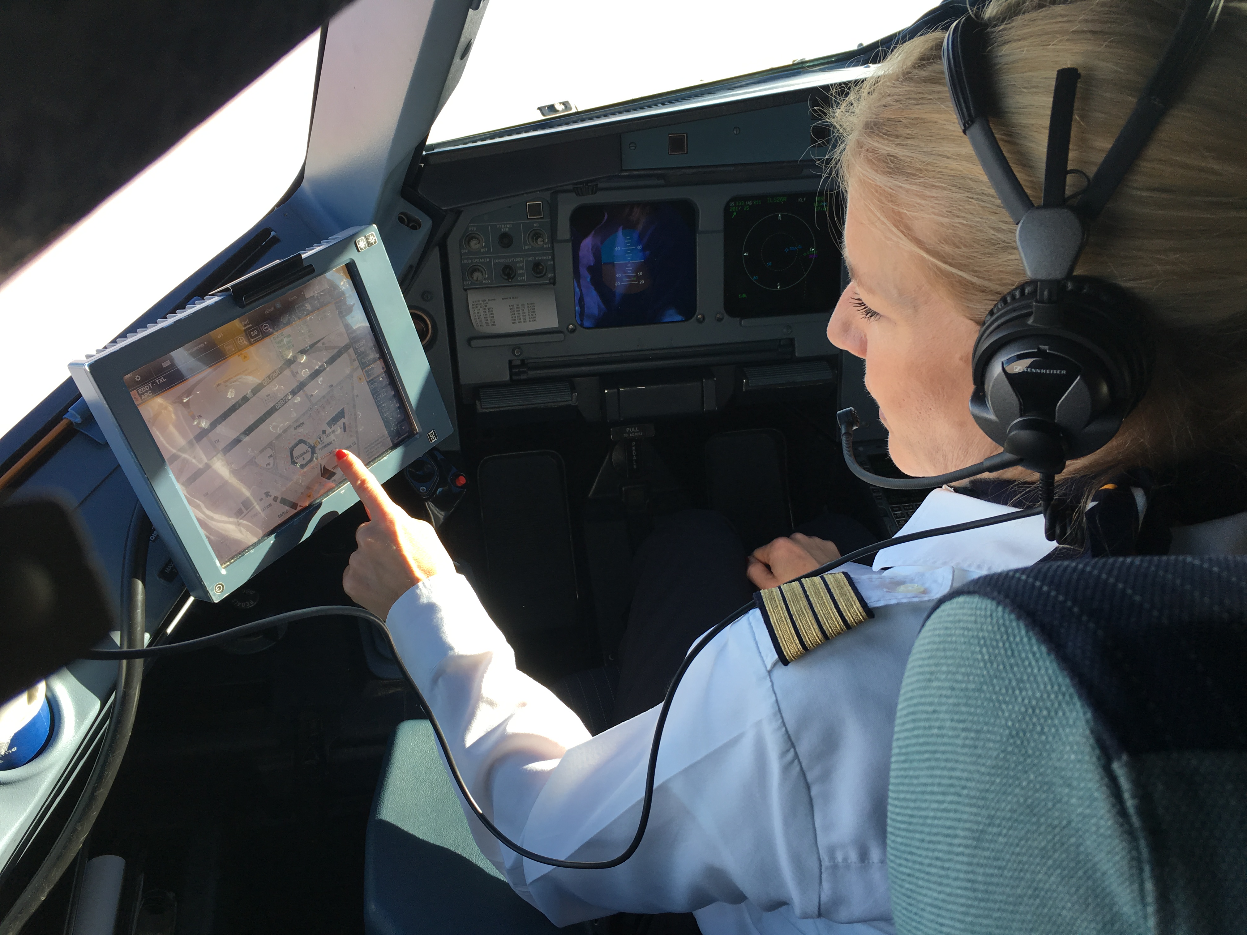 Lufthansa Group increases proportion of women in management positions to over a quarter