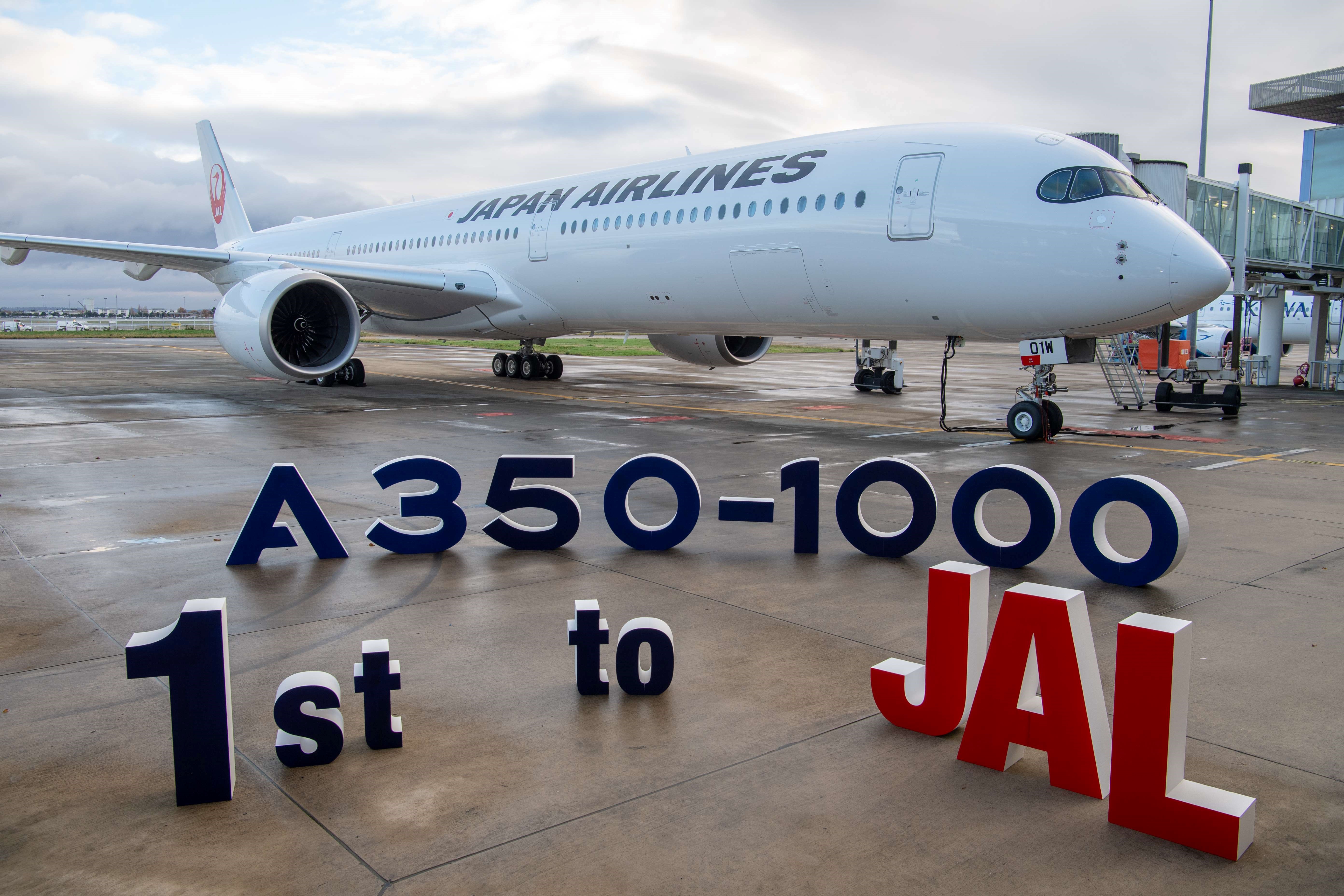 Japan Airlines takes delivery of first A350-1000