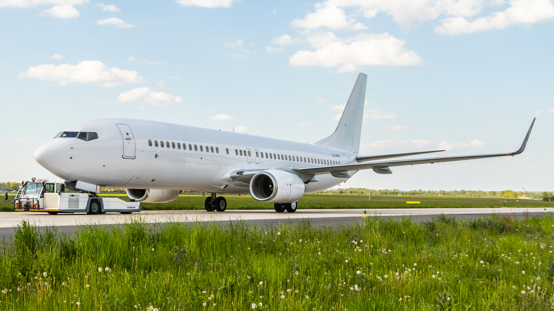 KlasJet reconfigures ACMI aircraft for business class accommodation