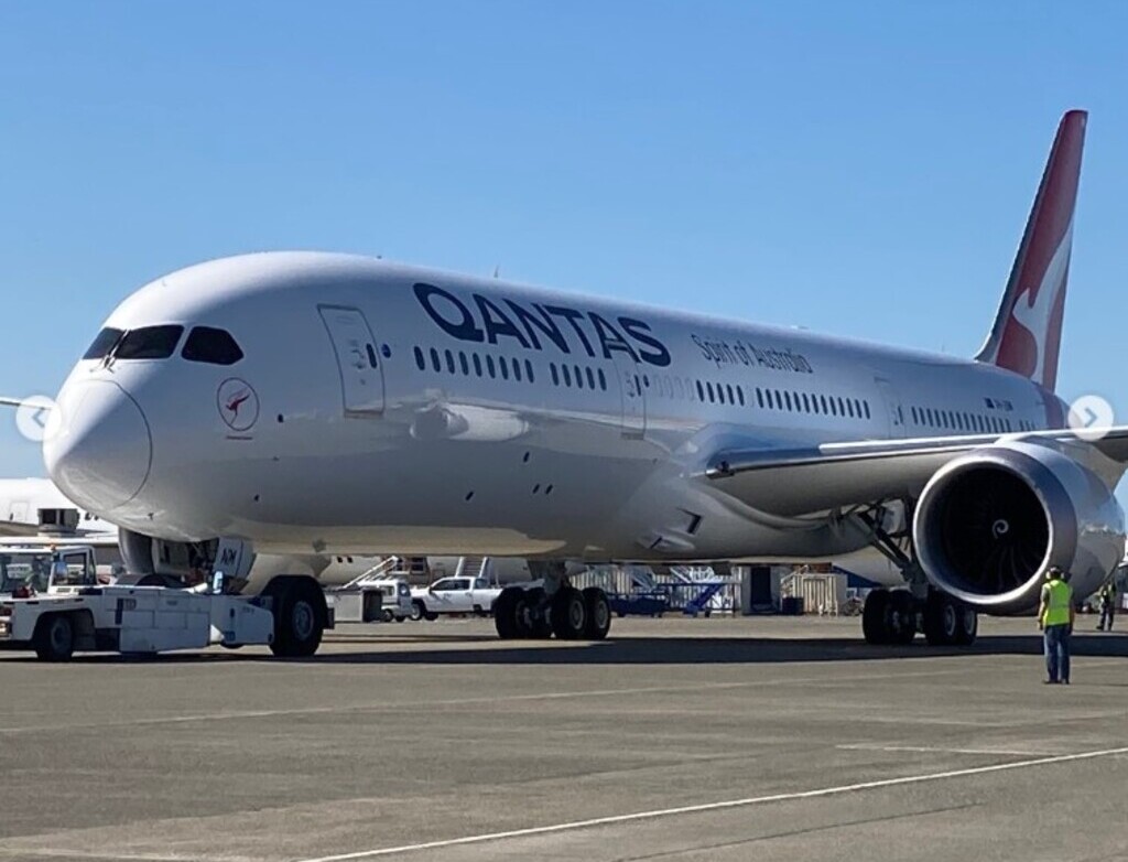 Qantas takes delivery of 13th 787-9 Dreamliner