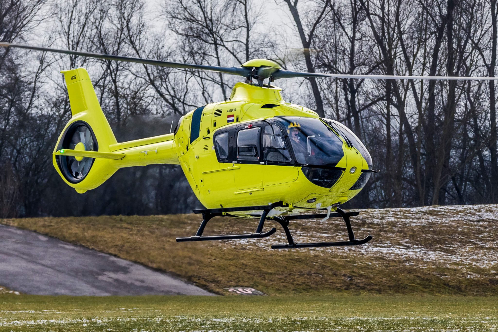 Royal Dutch Touring Club ANWB and Airbus sign framework contract for six H135s