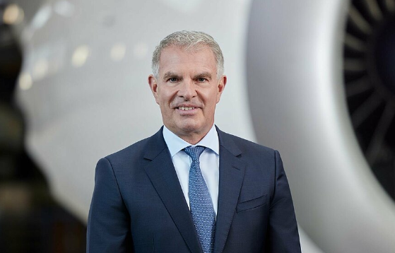 Lufthansa reappoints chief executive Spohr and finance head Steenbergen