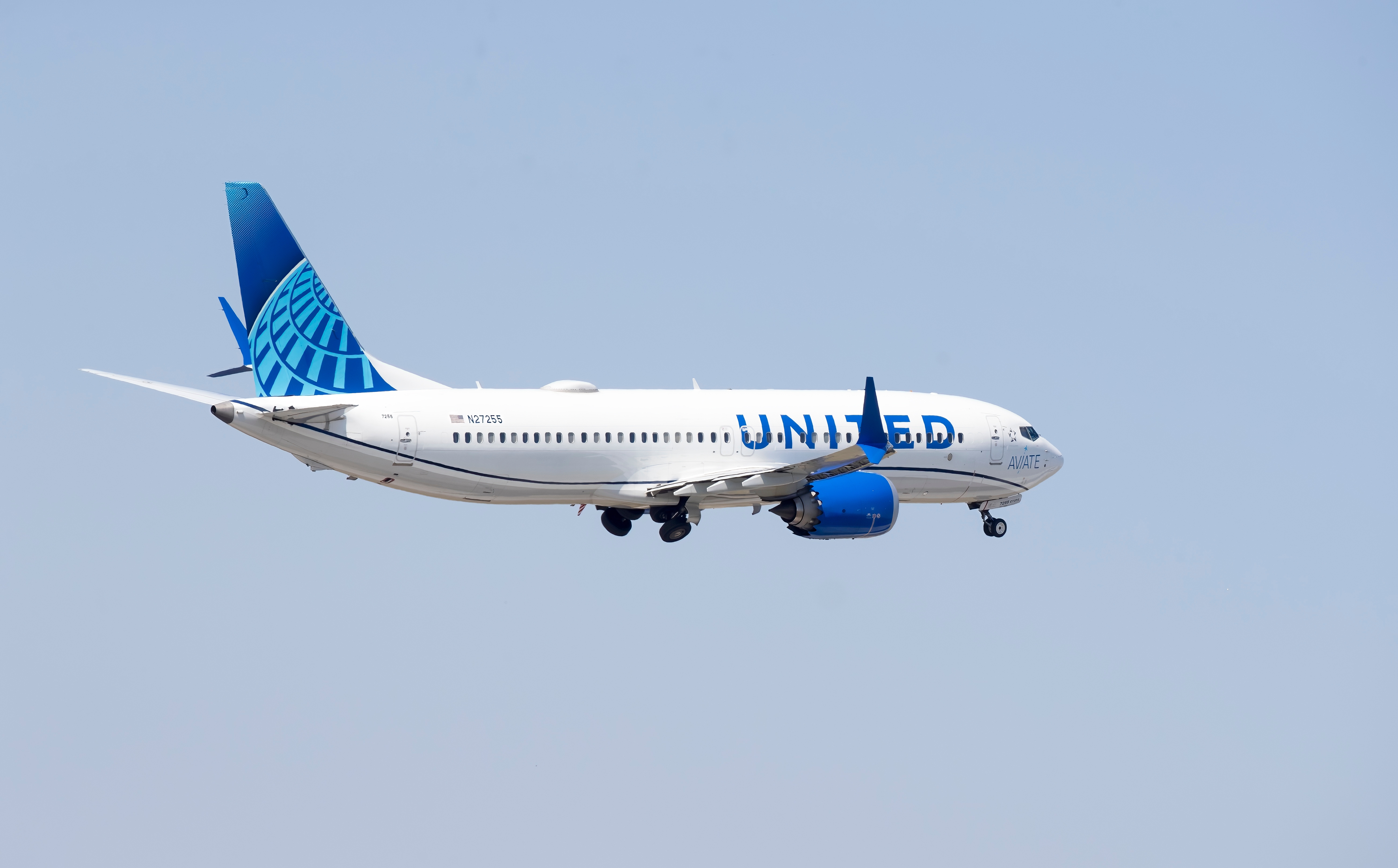 United Airlines' flight attendants vote to reject tentative agreement