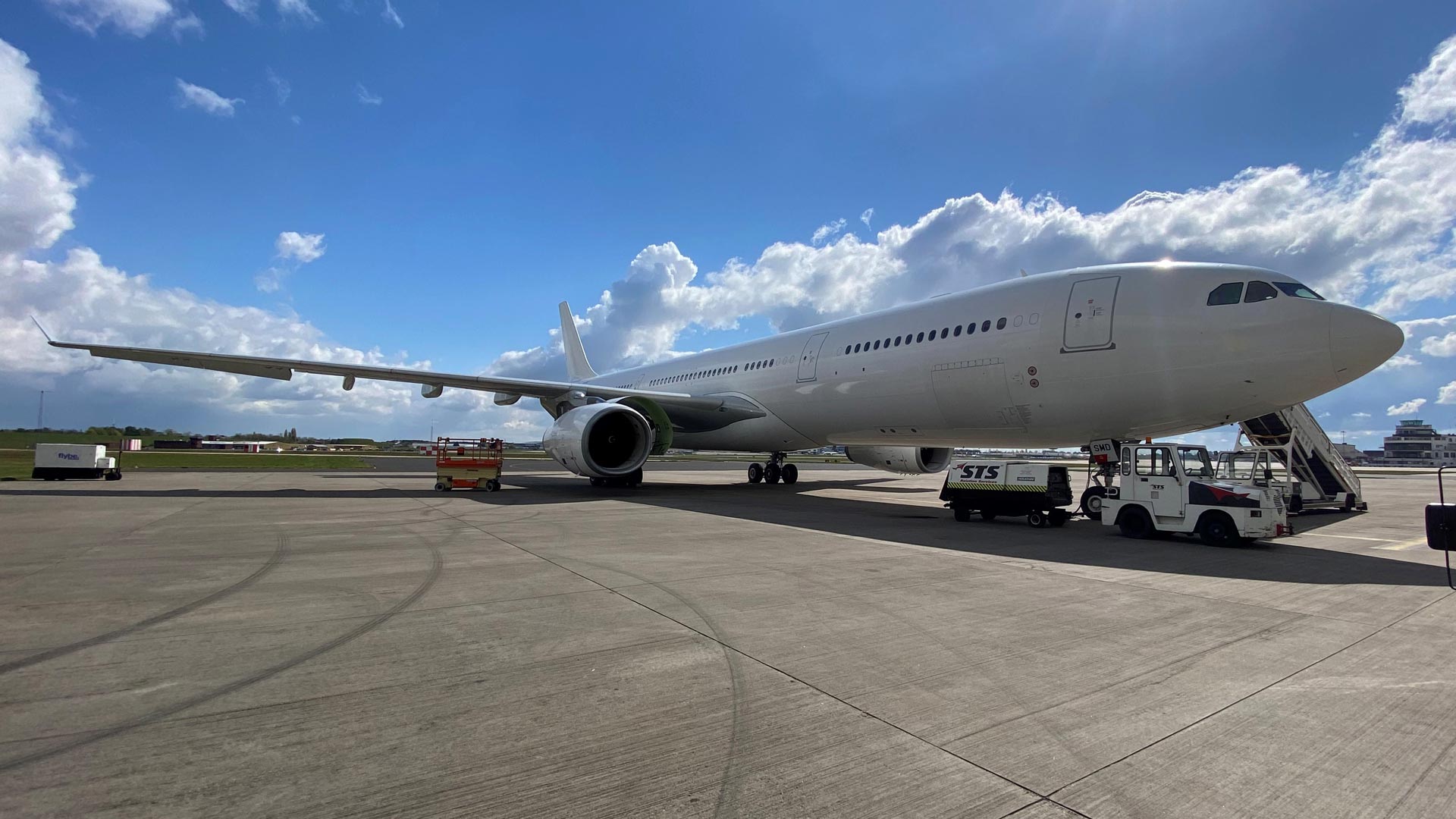 CDB Aviation sells two A330-200s to National Airlines