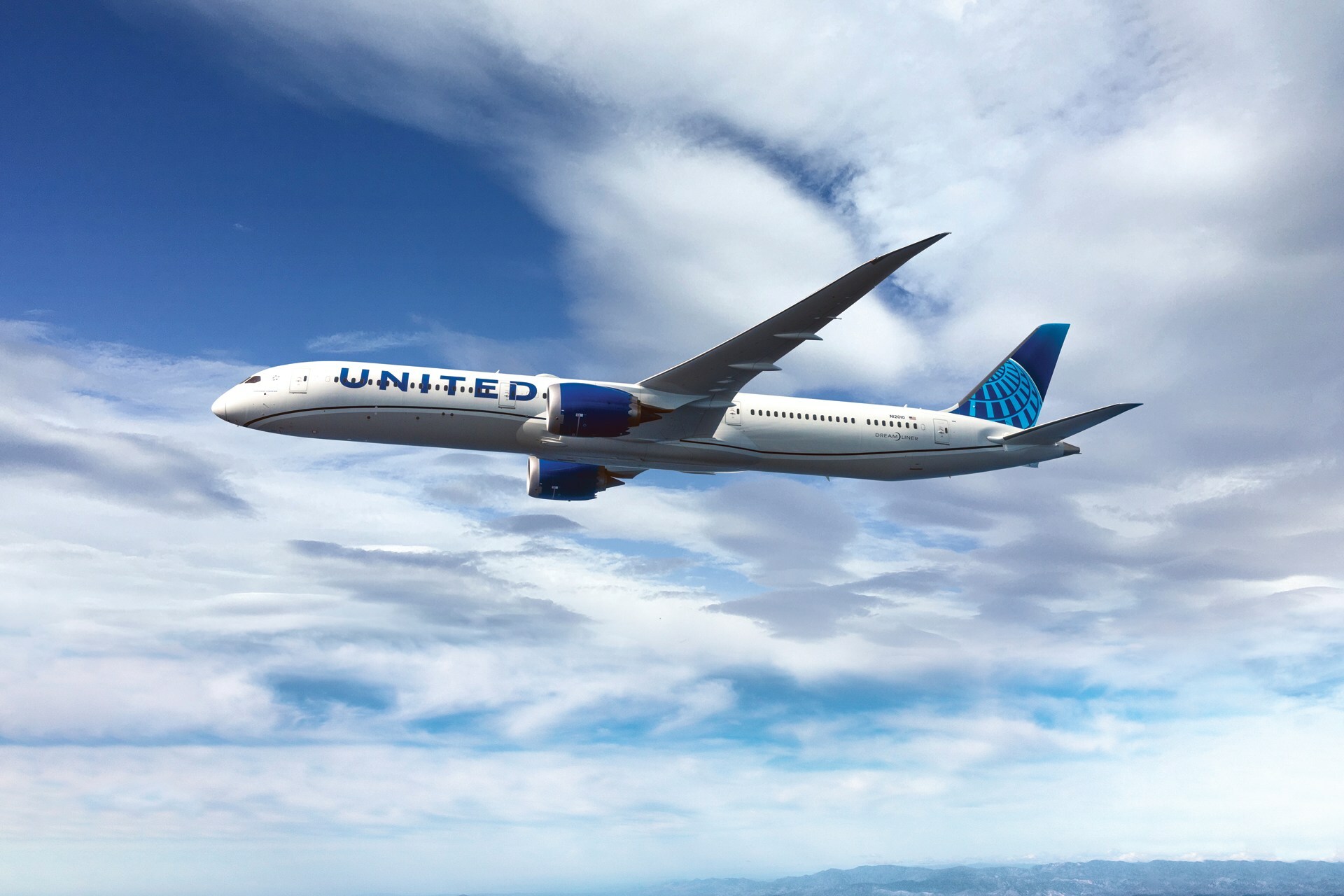 United orders 110 new aircraft with deliveries starting in 2028