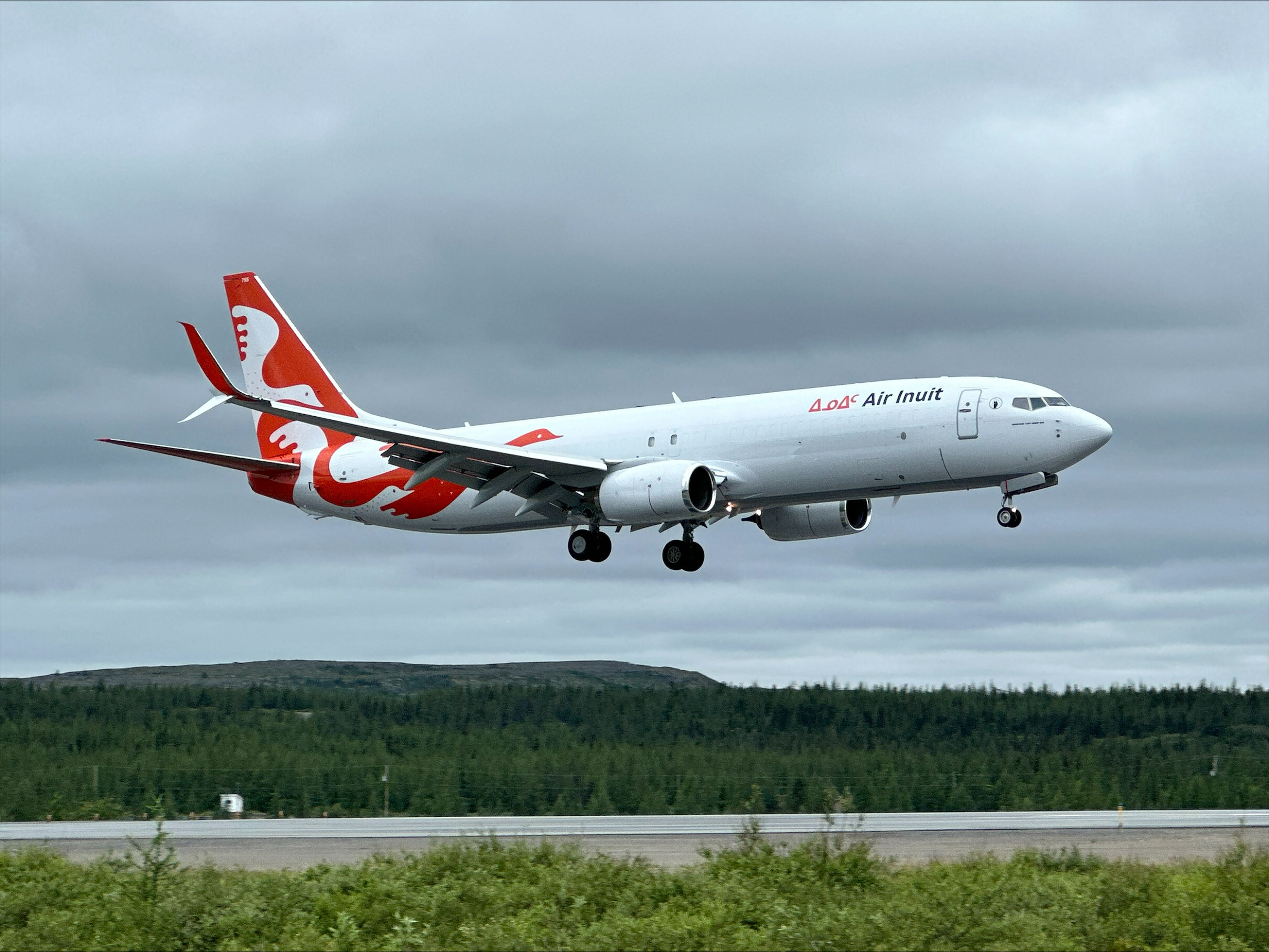 Air Inuit 737-800 converted freighter enters service