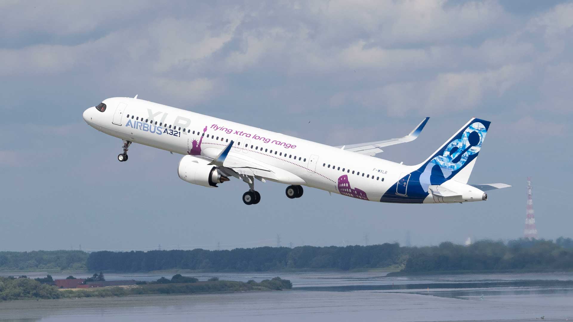 Airbus A321XLR takes off for the first time