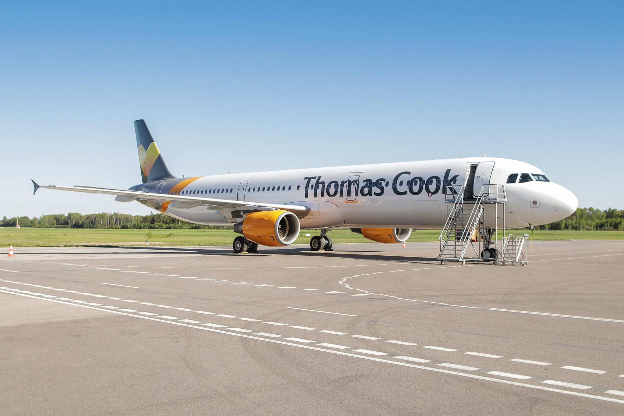 Thomas Cook aircraft maintenance arm closes