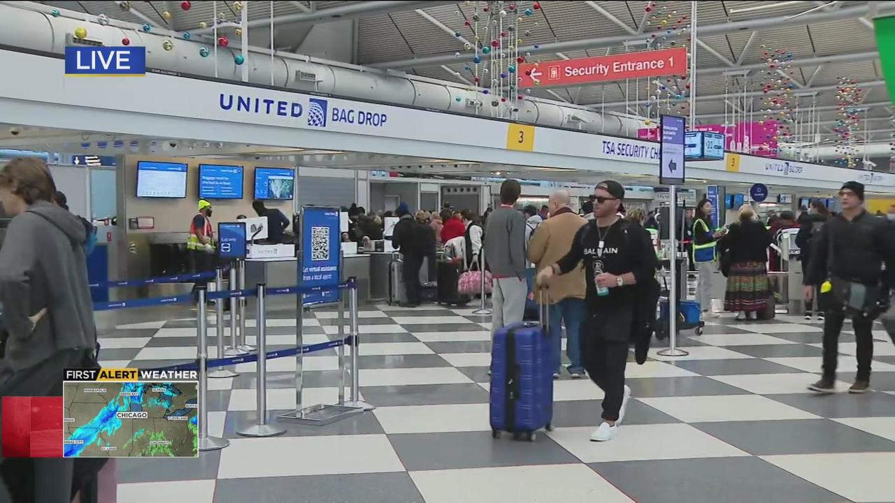 FAA issues ground stop at Chicago airports due to tornado alert