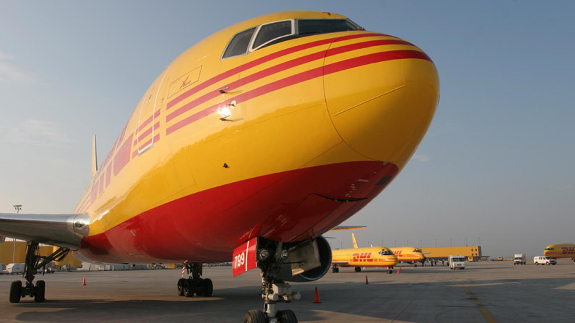 DHL reports falling air cargo revenue and volume