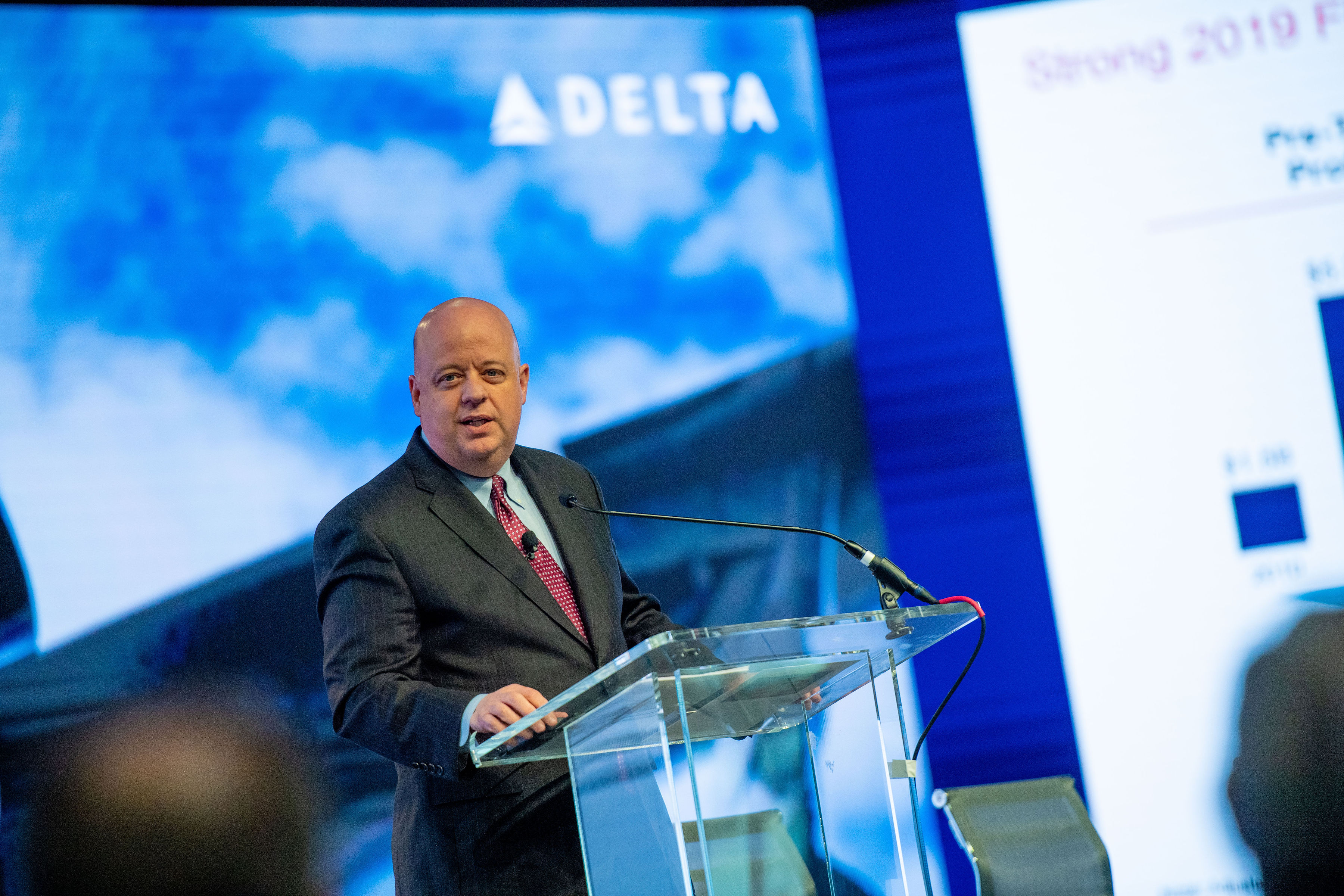 Delta CFO announces a move to GM