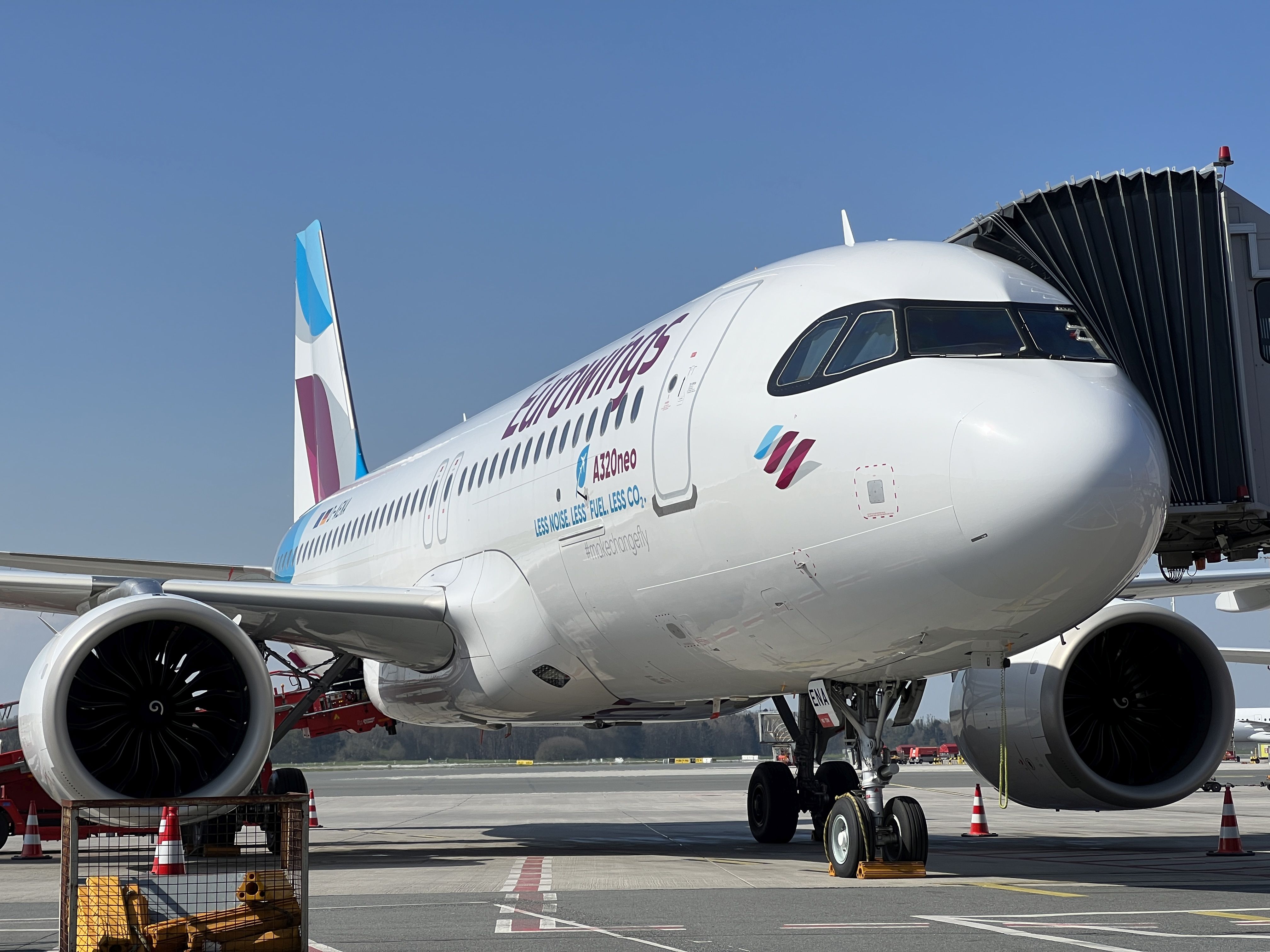 Eurowings blames "high location costs" for reduction of operations at Hamburg Airport