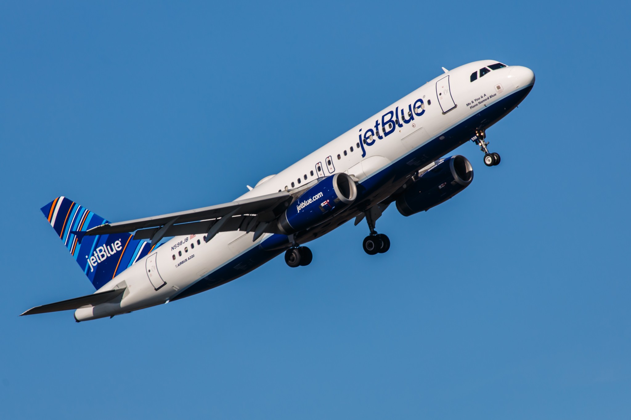 JetBlue announces second quarter 2022 results