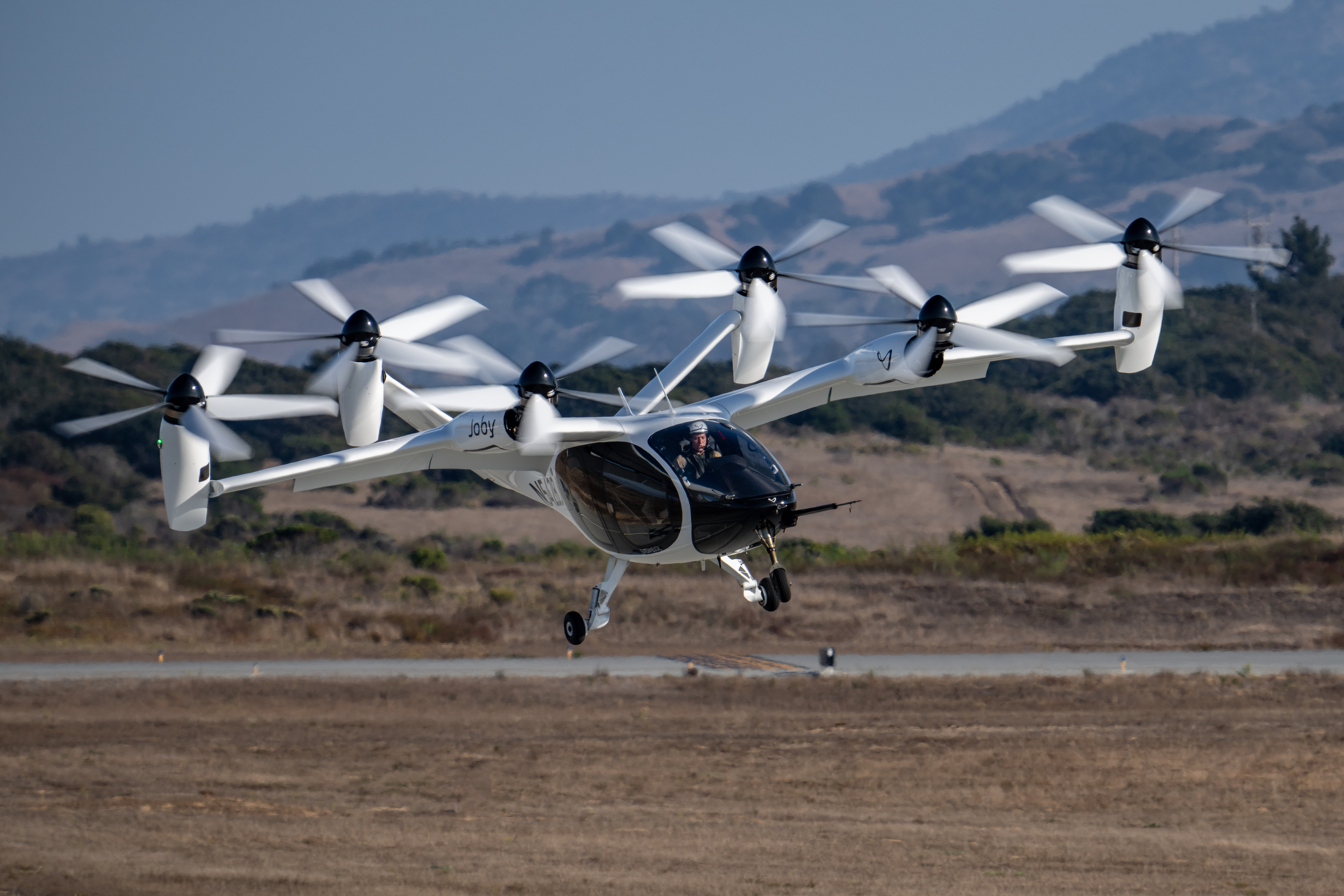 Joby begins flight testing with pilot on board