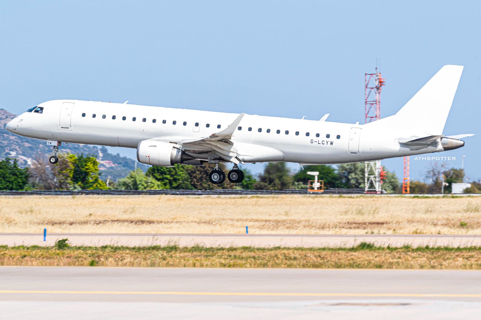 Marathon Airlines takes delivery of its first E190