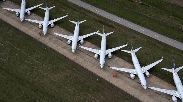 FAA administrator discusses safety strategy improvements with airline CEOs