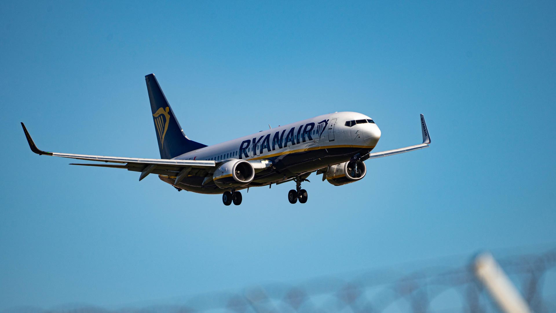 Tyres burst on Ryanair flight during landing, engine fire before takeoff at Brindisi