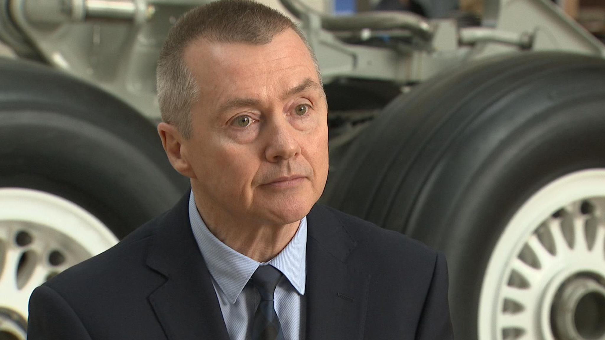 IAG chief executive to step down