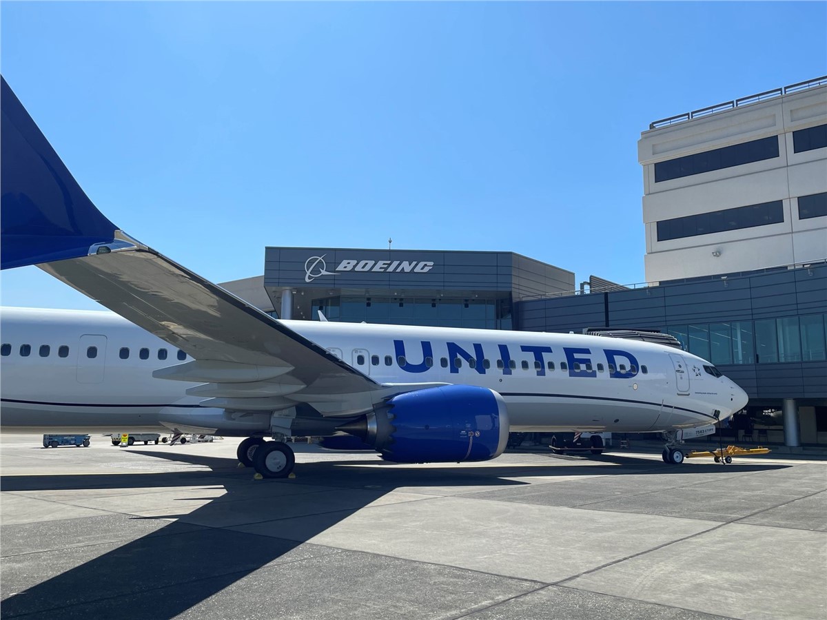 Aviation Capital Group delivers one 737 MAX 9 to United Airlines