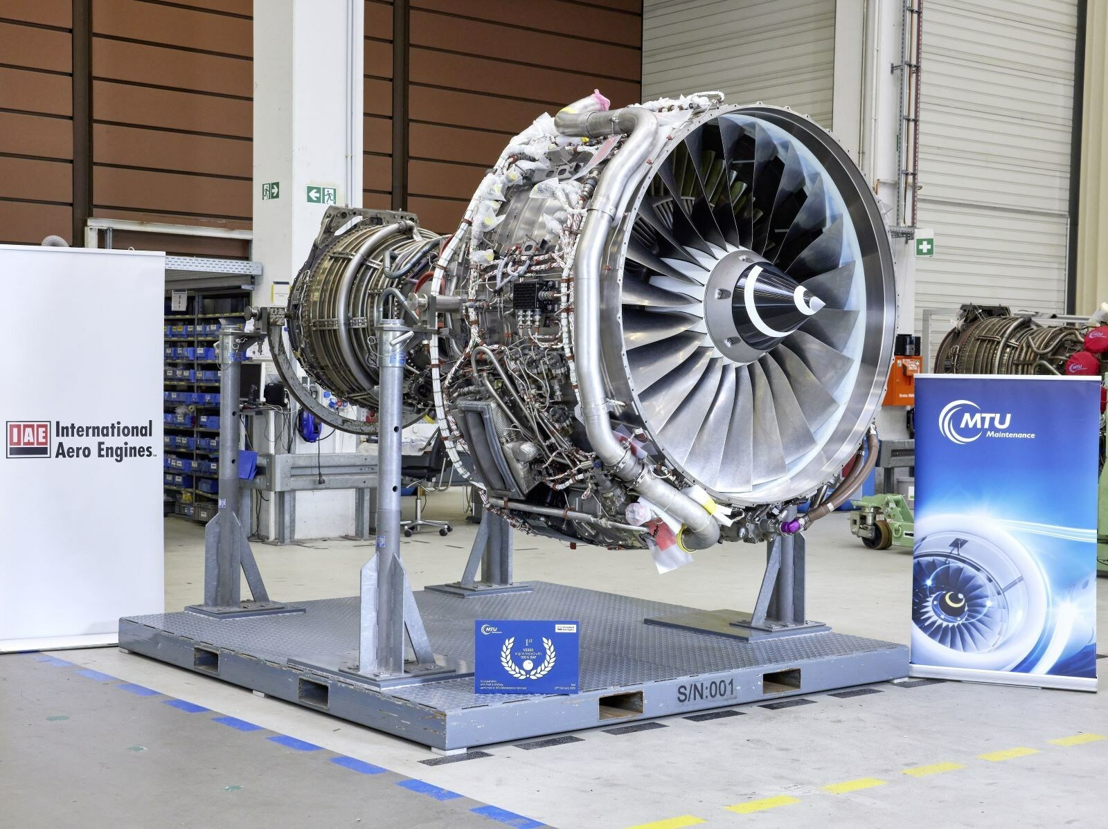 IAE AG tests V2500 engine with 100% SAF