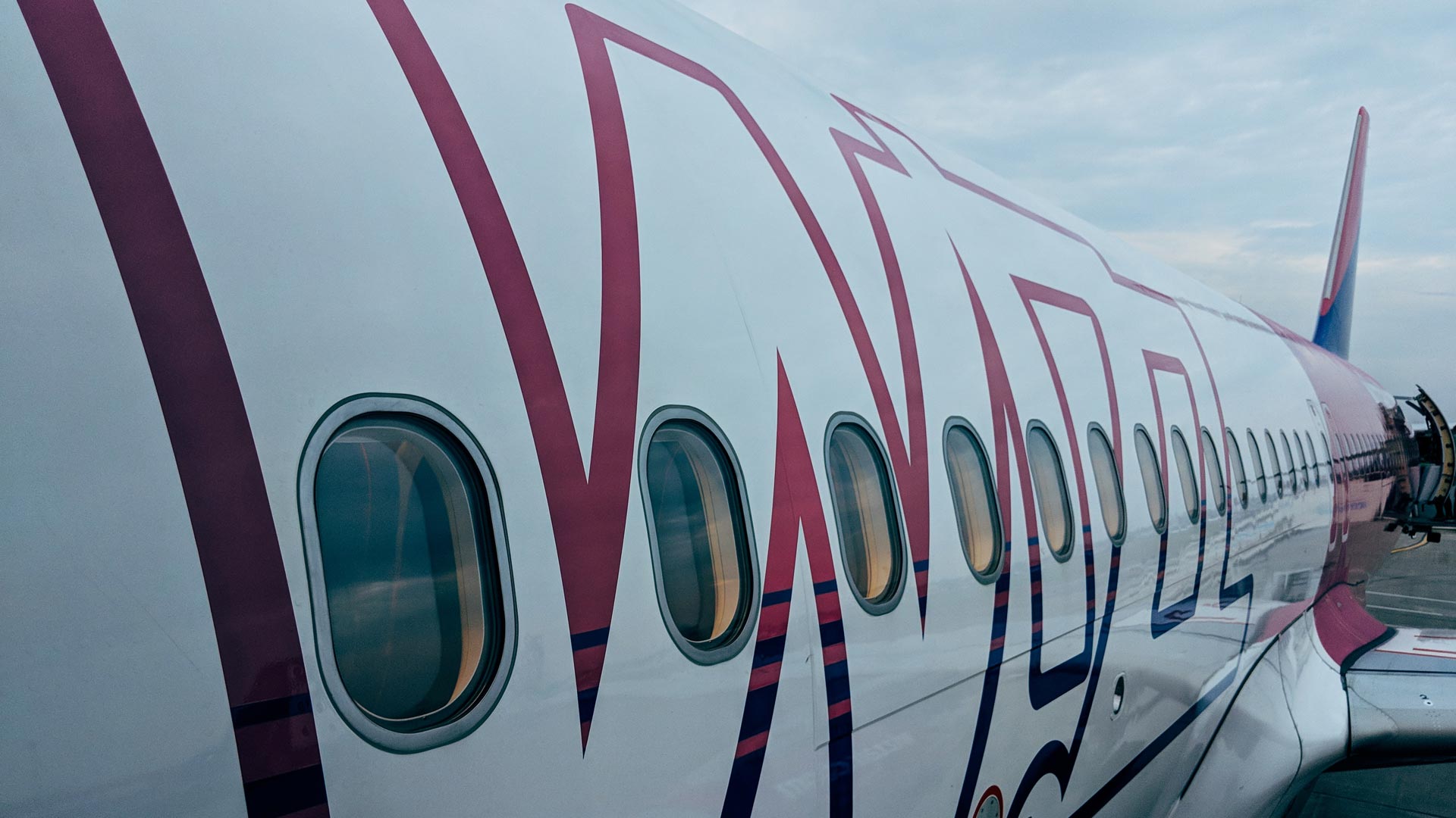 Wizz Air Abu Dhabi launches route to Santorini