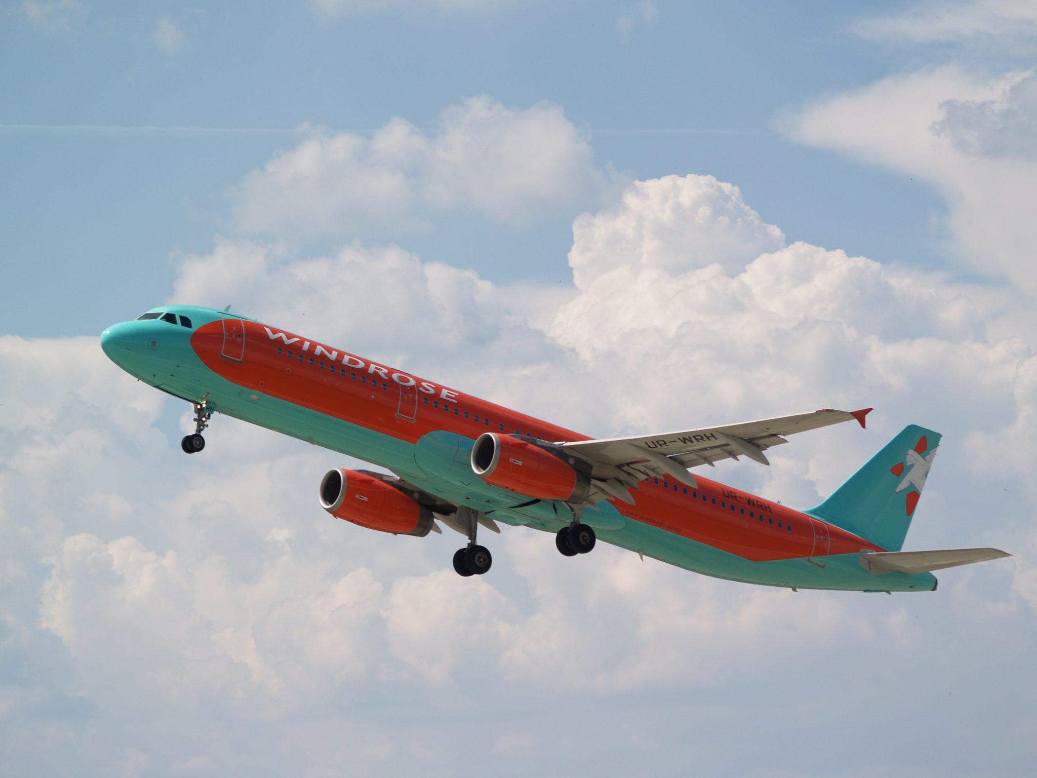 Vallair leases Airbus A321 to Windrose