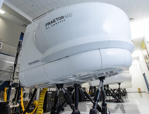 FlightSafety International to offer full-flight simulator for Praetor training