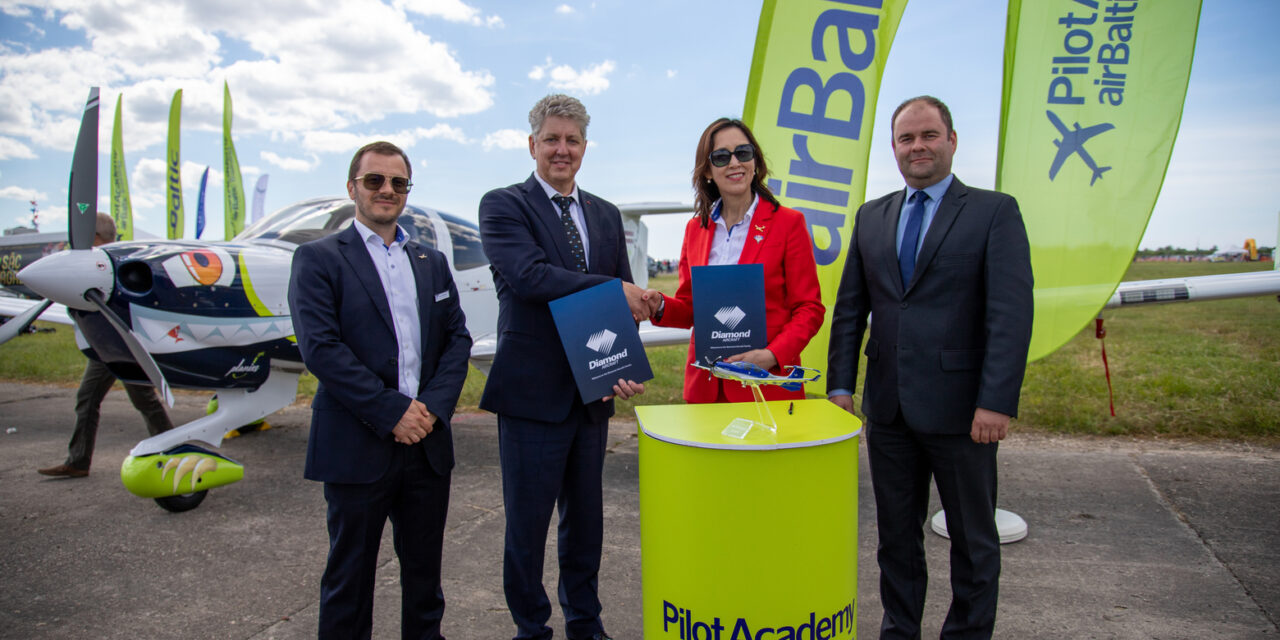 airBaltic Training signs LOI for three all-electric eDA40 and two DA42-VI
