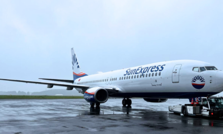 Stratos delivers 737-800 to SunExpress