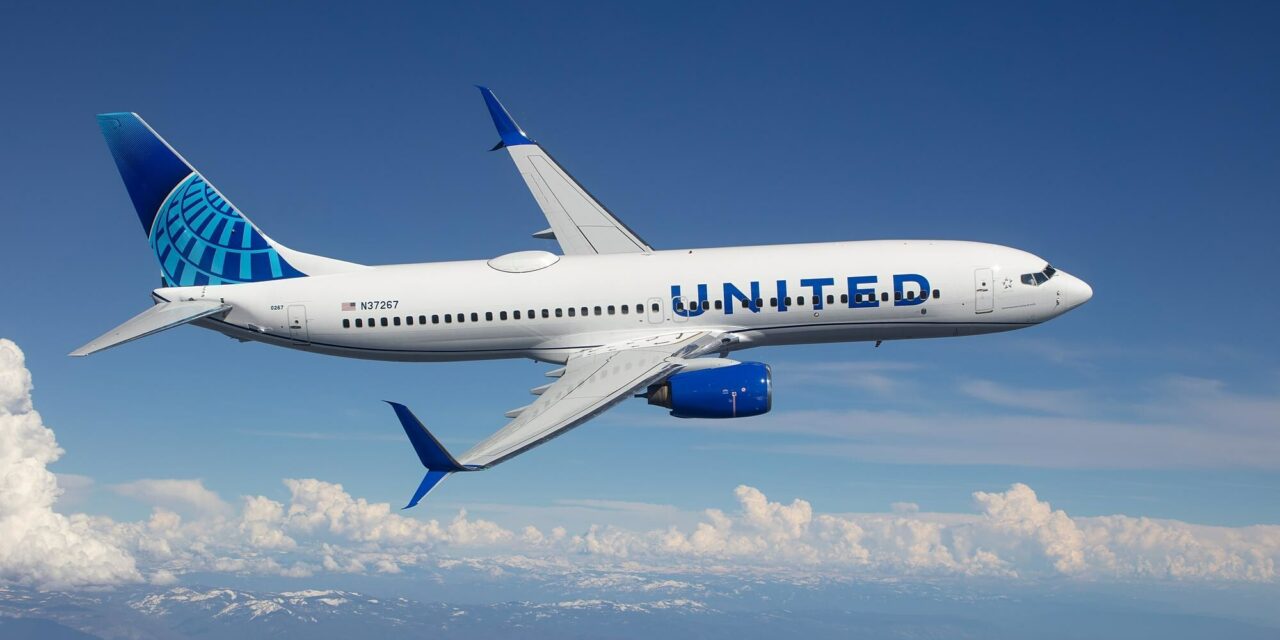 United Airlines reports positive second quarter  